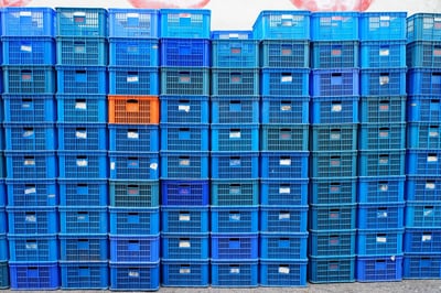 Signalétique entrepôt logistique : optimiser le flux et la sécurité en 2025